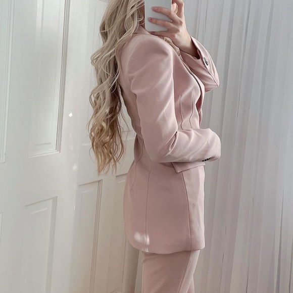 ZARA TAILORED BLAZER & FULL-LENGTH FLARED PANTS - Picture 4 of 8